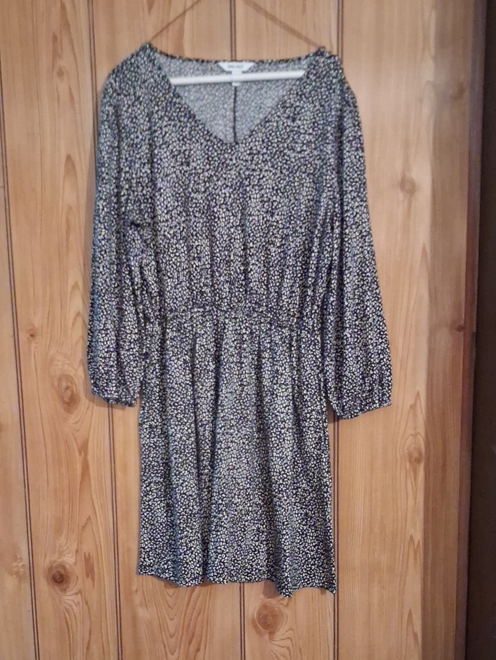 Nine West Black and White V-Neck Long Sleeve Gathered-Waist Dress